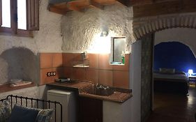 Casas Cueva Y Cortijo La Tala En Guadix